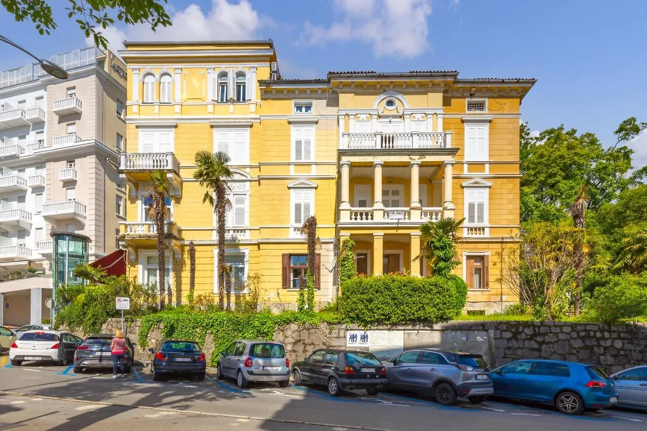 Apartment Apartman Tena Opatija