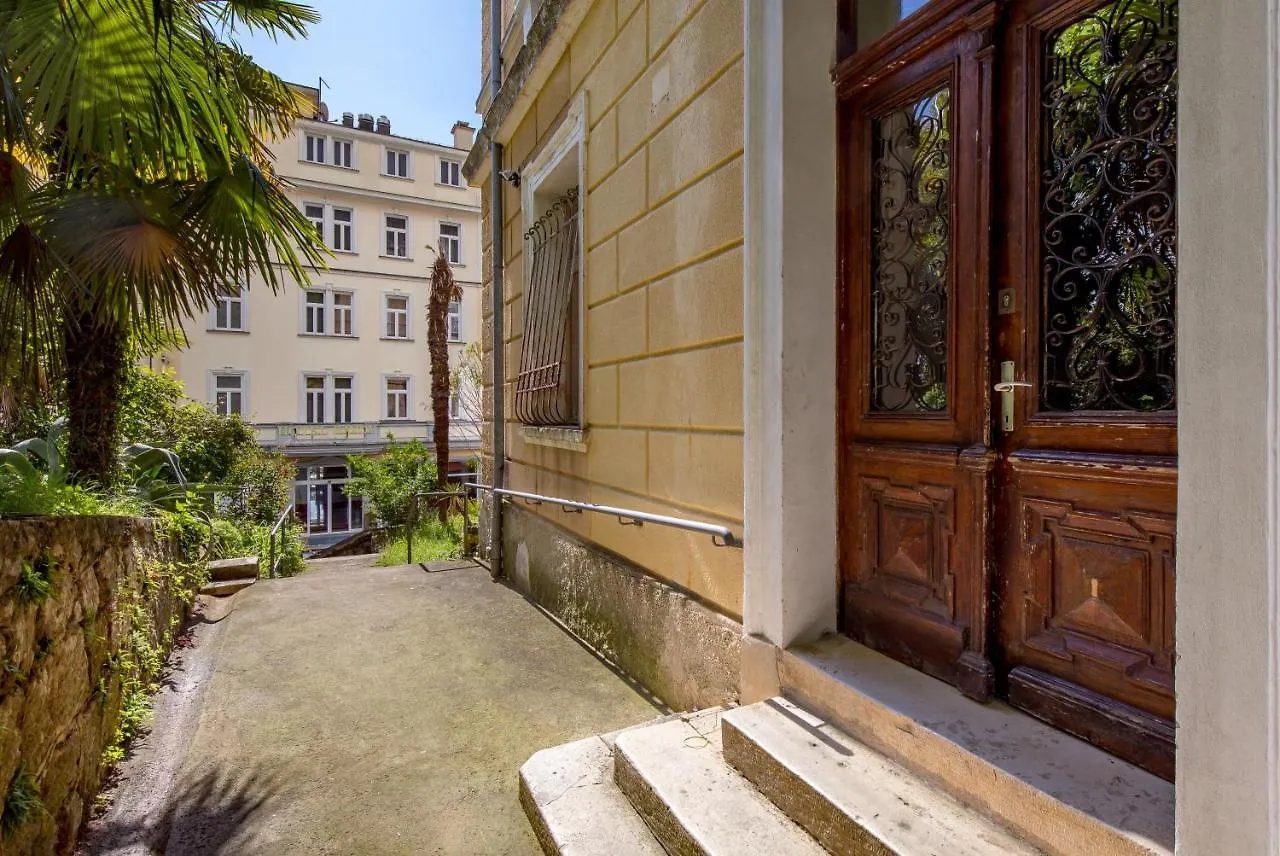 Apartment Apartman Tena Opatija